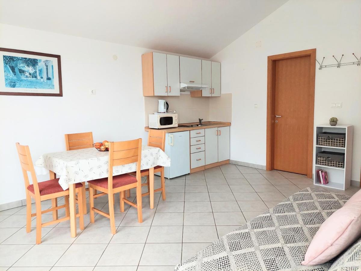 Apartments Dia زاووستروج المظهر الخارجي الصورة