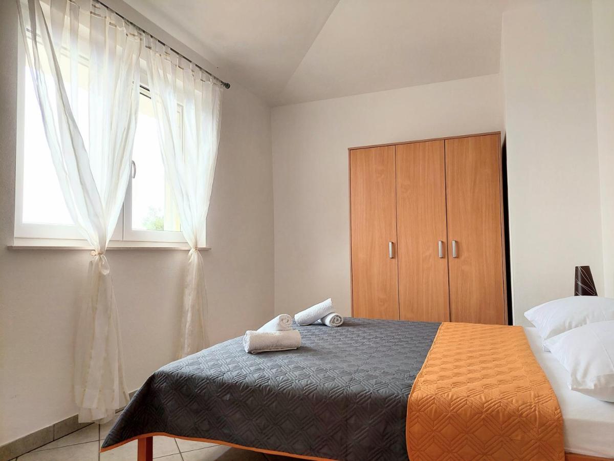 Apartments Dia زاووستروج المظهر الخارجي الصورة