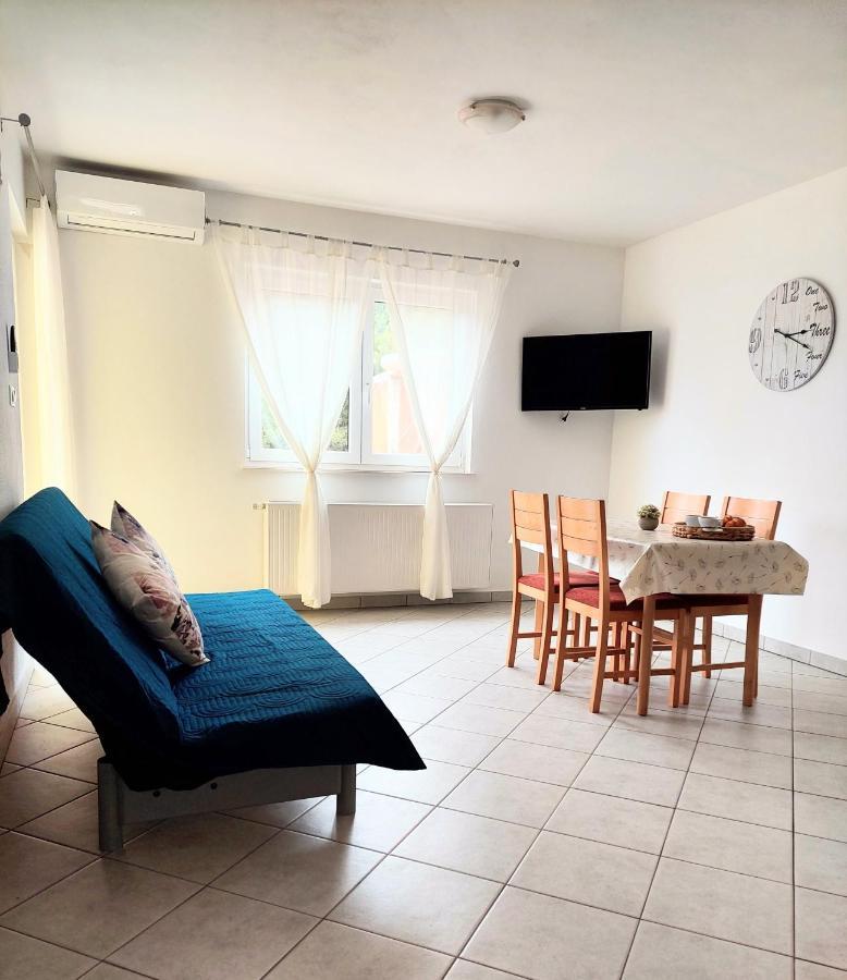 Apartments Dia زاووستروج المظهر الخارجي الصورة